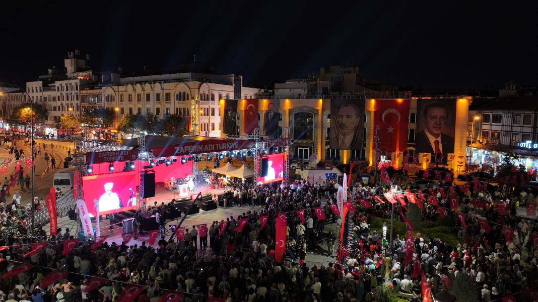 Konya, 15 Temmuz Şehitlerini Mevlana Meydanı’nda andı 4